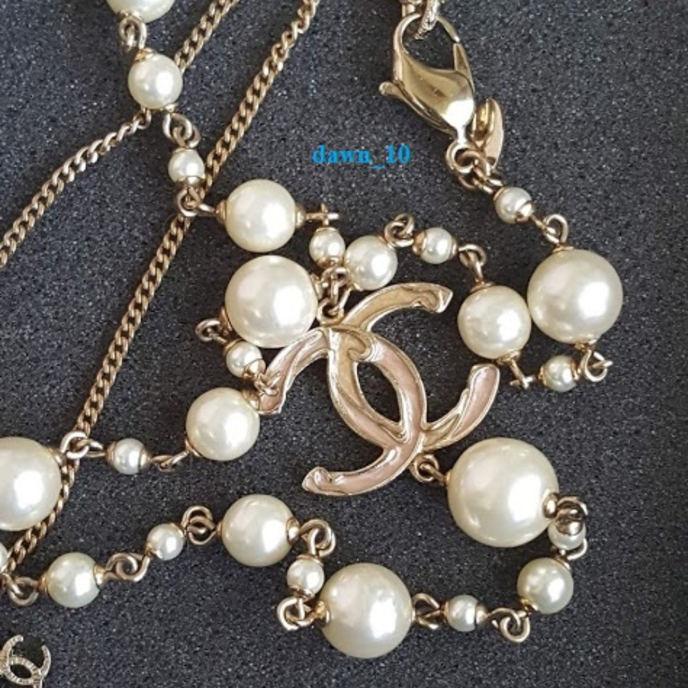 Chanel CC Pearl Choker Short Necklace
